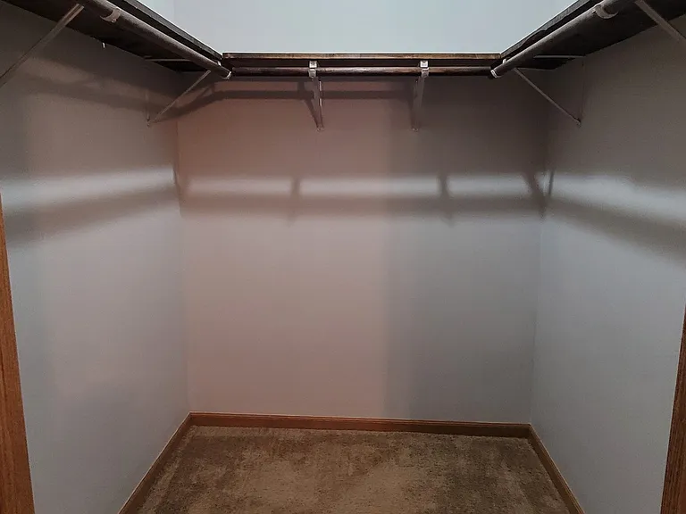 554 College Ave — Photo 6