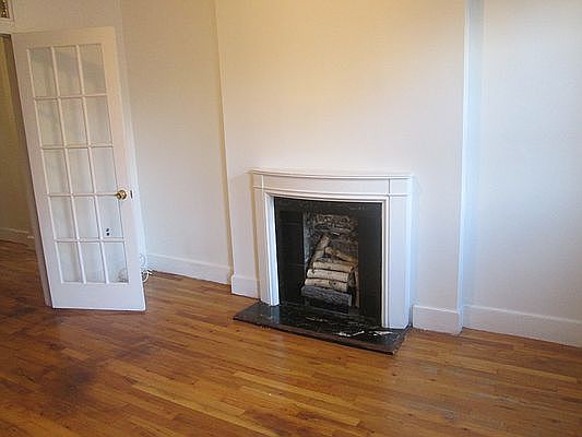 3rd image of 214 E 88th St APT 5A