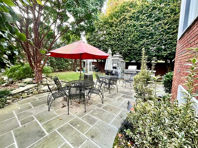 Meadow Ln, Pleasantville — Photo 4