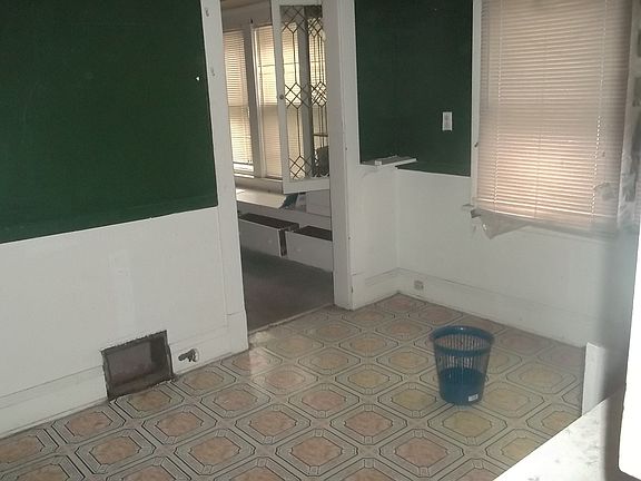 3rd image of 1272 E 115th St