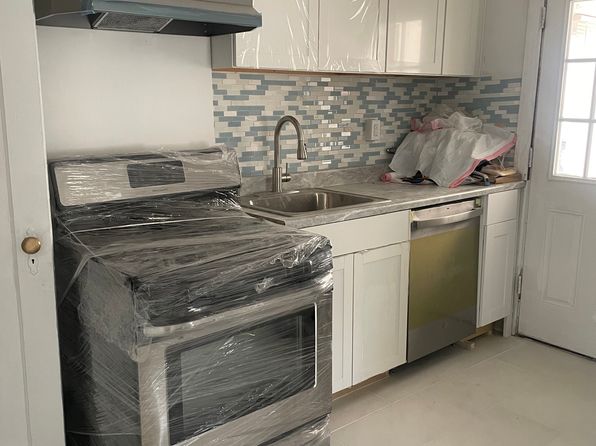 62 Commercial Ave #B