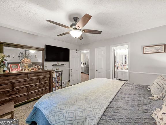 3rd image of 3632 Fayetteville Rd