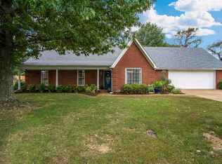 215 Foxworth Dr, Jackson, TN 38305
