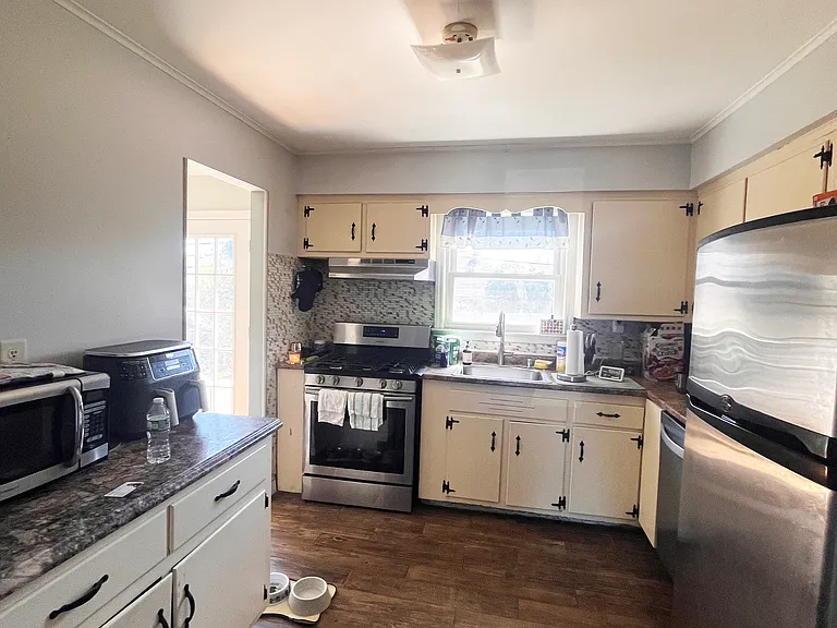 3876 Duke Ct — Photo 6