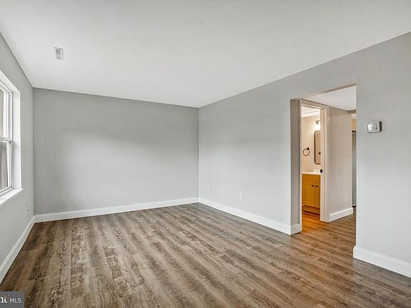 4th image of 46855 Rogers Dr