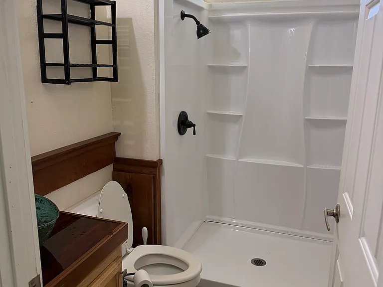 23409 Hamilton Ave — Photo 22