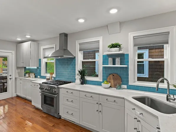21 Malvern Ave #1, Somerville, MA 02144