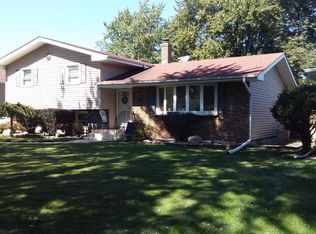 1805 Magnolia Ln, Munster, IN 46321