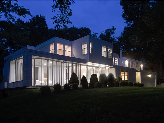 2nd image of 635 Foster Dr