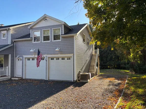 88 Old Hawleyville Rd, Bethel, CT 06801