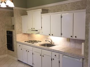 81 Dartmouth St APT 106, Pittsfield, MA 01201