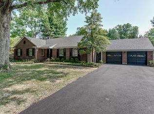 219 Blankenbaker Ln, Louisville, KY 40207