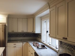 9 Wildwood Dr, Basking Ridge, NJ 07920