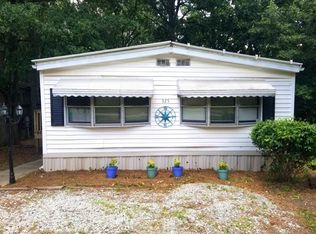 325 Lakewood Dr, Townville, SC 29689