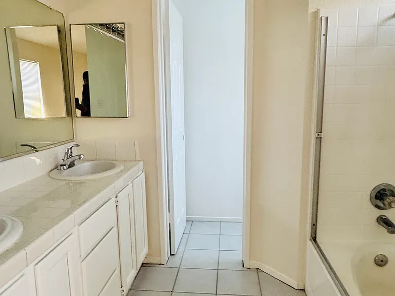 9004 Pine Ridge Way — Photo 13