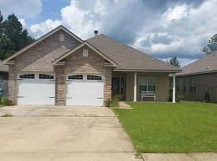 17121 Palm Ridge Dr, Diberville, MS 39540