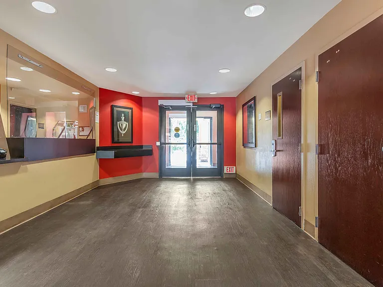Lobby and Guest Check-in
