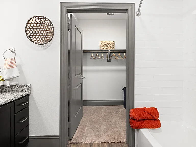 Reatta Ranch Apartments — Photo 7