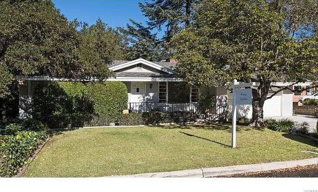 1st image of 1229 Woodland Dr
