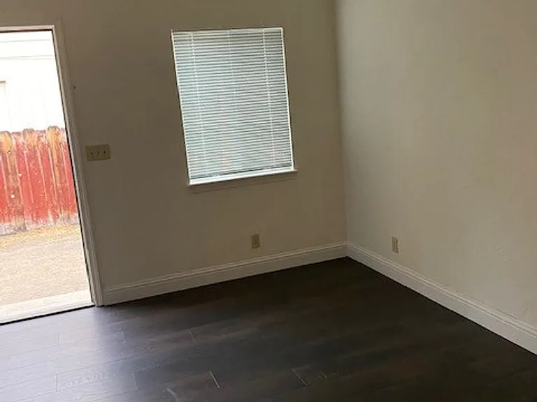 321 E. Taylor Street — Photo 18