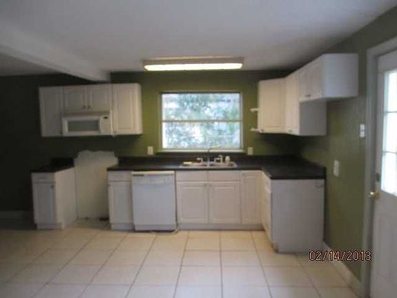 5th image of 807 Flomich St
