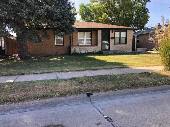 2012 W 1st St, North Platte, NE 69101