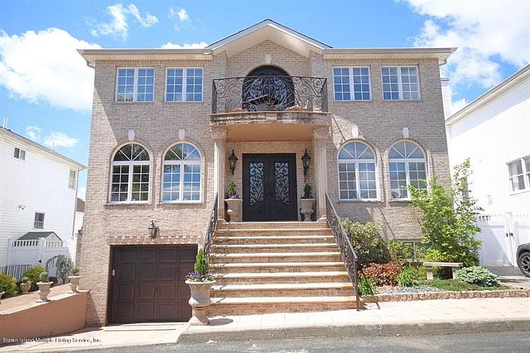 1st image of 18 Petunia Ct