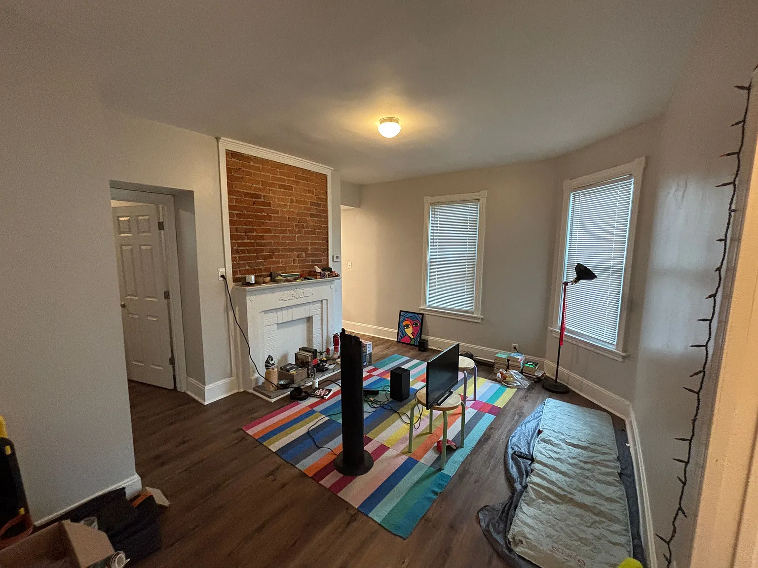 2 bed, 1.0 bath, $1,400 — Photo 4