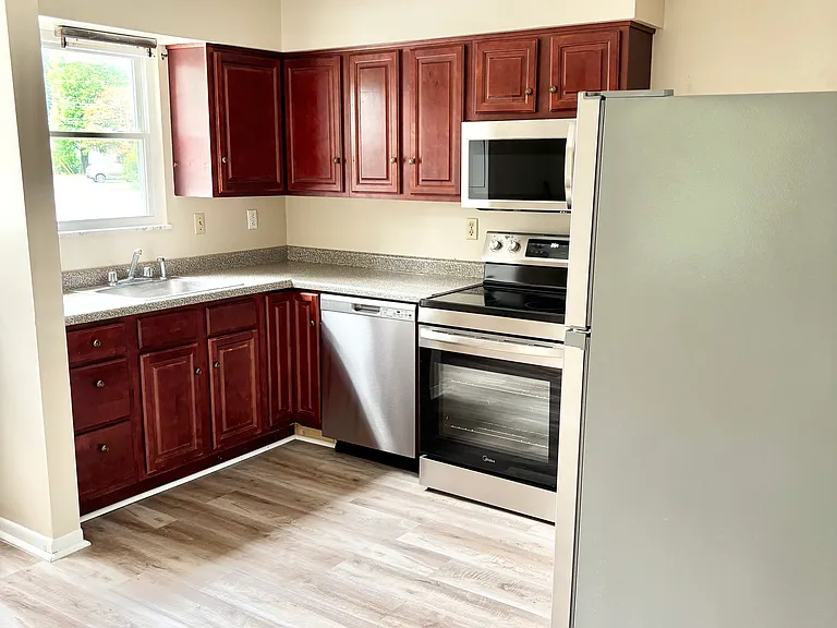 1400 Charles St #11 — Photo 3