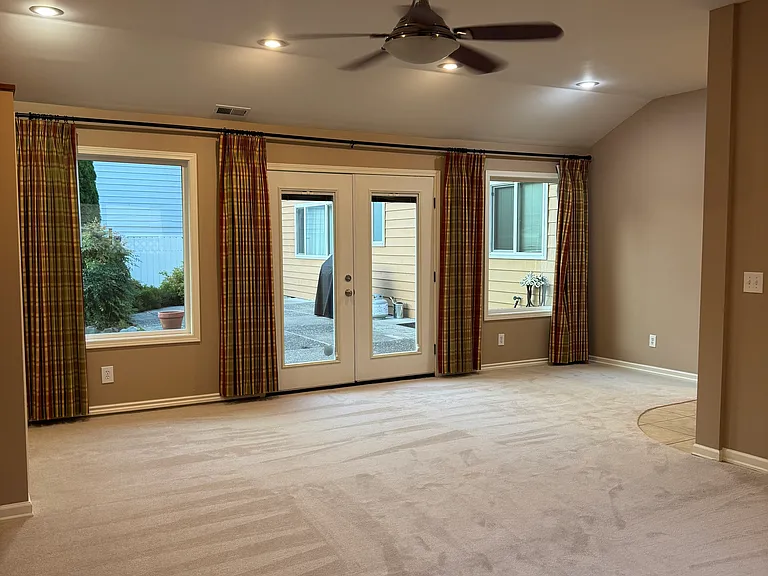 145th Pl NE — Photo 1