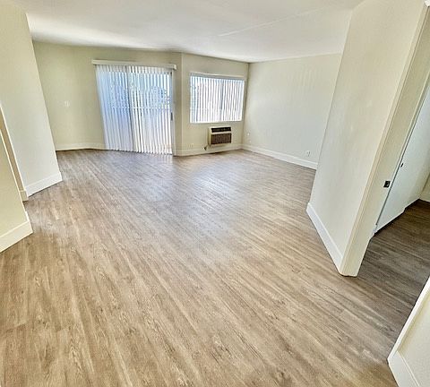 2nd image of 3782 1st Ave #304