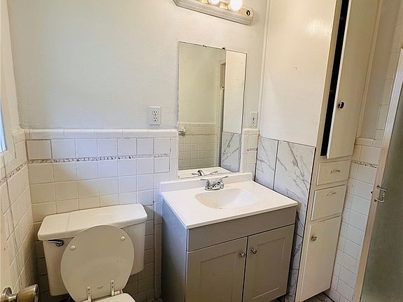 3rd image of 3705 Lancelot Ln