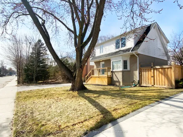 94 W 32nd St #2, Hamilton, ON L9C 5G9