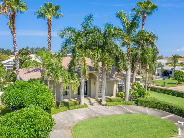 400 6th Ave N, Tierra Verde, FL 33715
