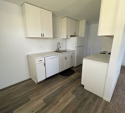 3rd image of 1440 Meadowview Dr #11220220