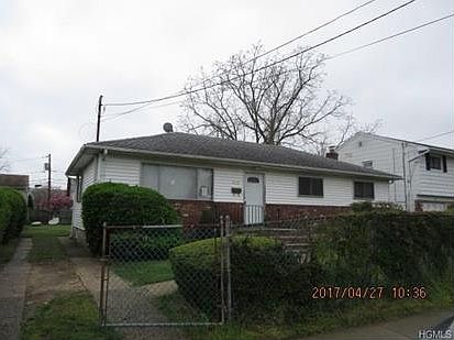1st image of 415 Champlain Ave