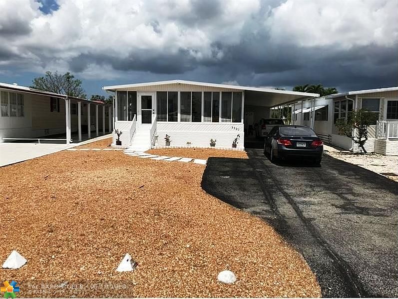 1st image of 5551 Lagoon Dr