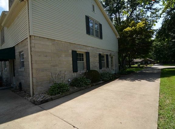 3rd image of 630 Plaza Dr