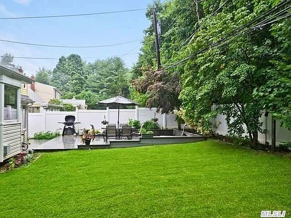 4th image of 140 Radcliff Dr