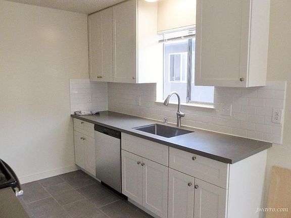 3rd image of 124 Lorton Ave #3