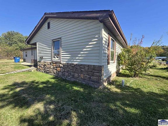 4th image of 302 E Neal St