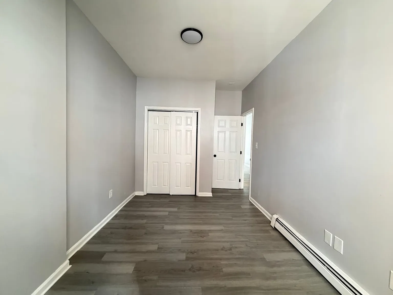 2 bed, 800 sqft, $2,300 — Photo 2
