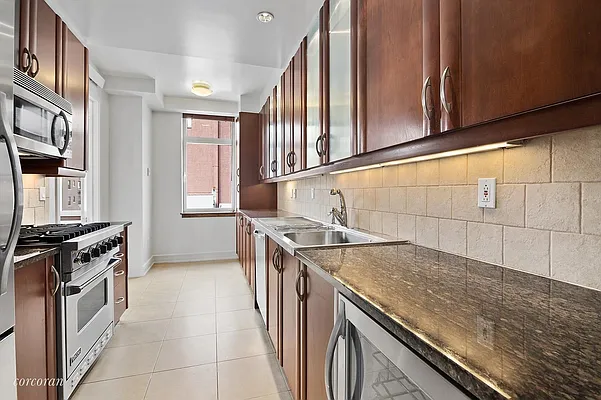 Rented by Corcoran | media 5