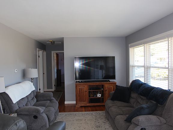 5th image of 110 Circle Dr