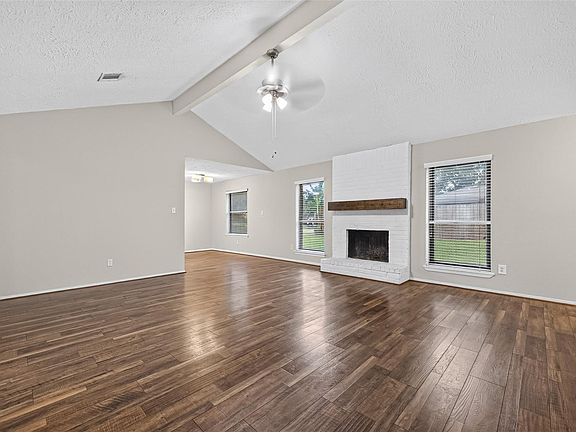 4th image of 5346 King Richard Dr