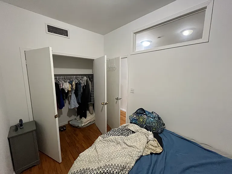 124 Allen St — Photo 5