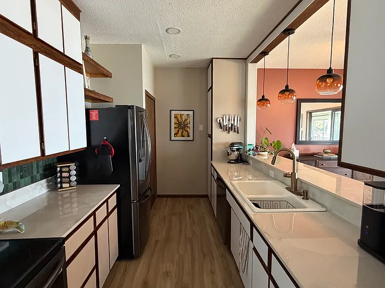 43 2nd Ave SE #205 — Photo 7