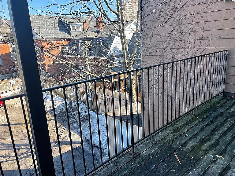 73 Roncesvalles Ave #2 — Photo 17