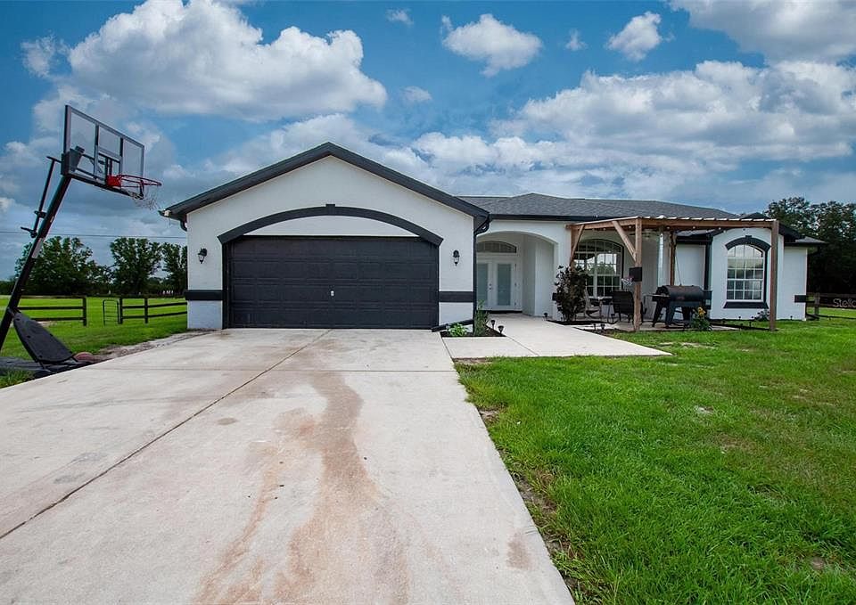 1st image of 3442 NE APPALOOSA STREET