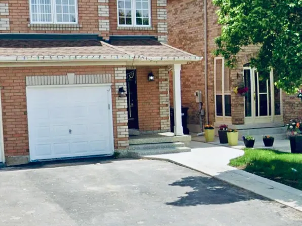 29 Ancestor Dr, Brampton, ON L6X 4Y2